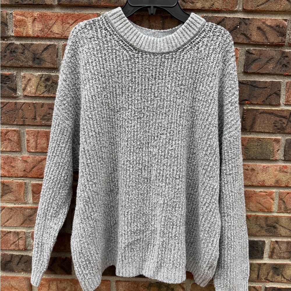 American Eagle Outfitters Heather Gray Crewneck Sweater